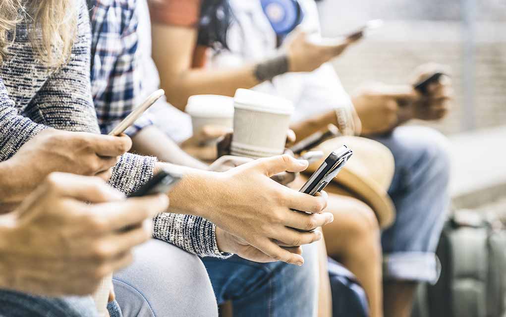 Smartphone-Injuries-You-Never-Thought-About