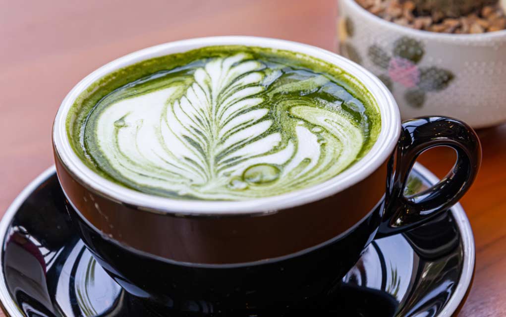 9 Incredible Reasons You Should Be Drinking Green Tea
