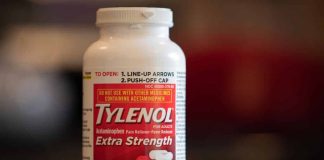 3 Tylenol Dangers and Risks You Should Know About